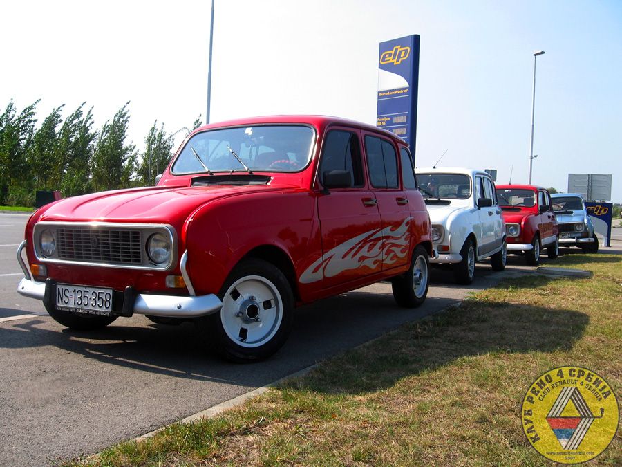 Okupljanje u Omoljici, septembar 2009. godine by Renault 4 in 2009.