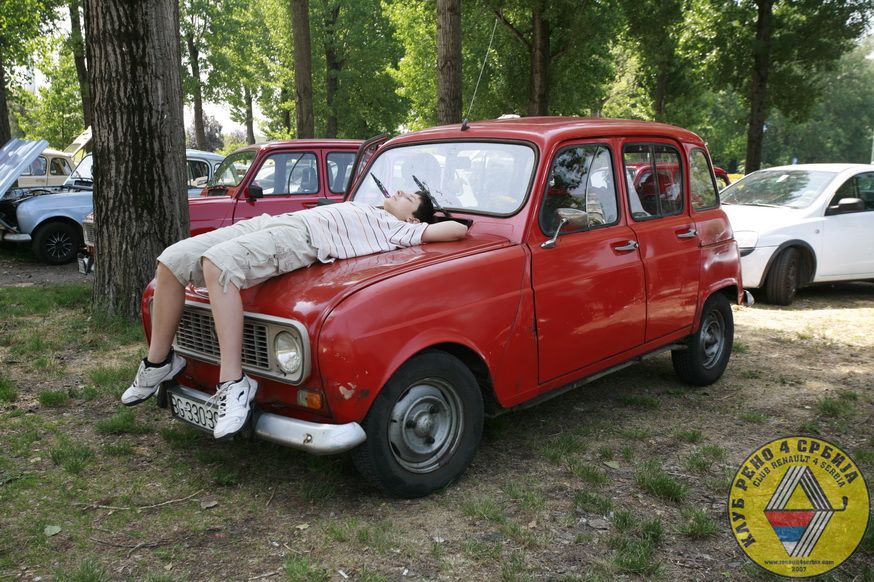 Okupljanje u Novom Sadu, 17.05.2009. by Renault 4 in 2009.