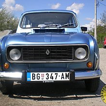 Plavi Renault R4TL by Neb_Mes_Ur_Mau in 2012.