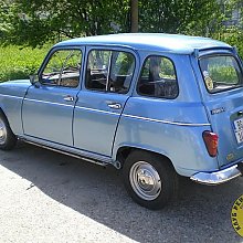 Plavi Renault R4TL by Neb_Mes_Ur_Mau in 2012.