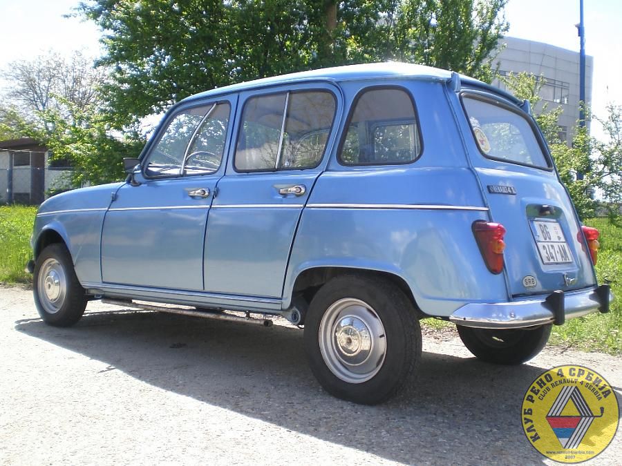 Plavi Renault R4TL