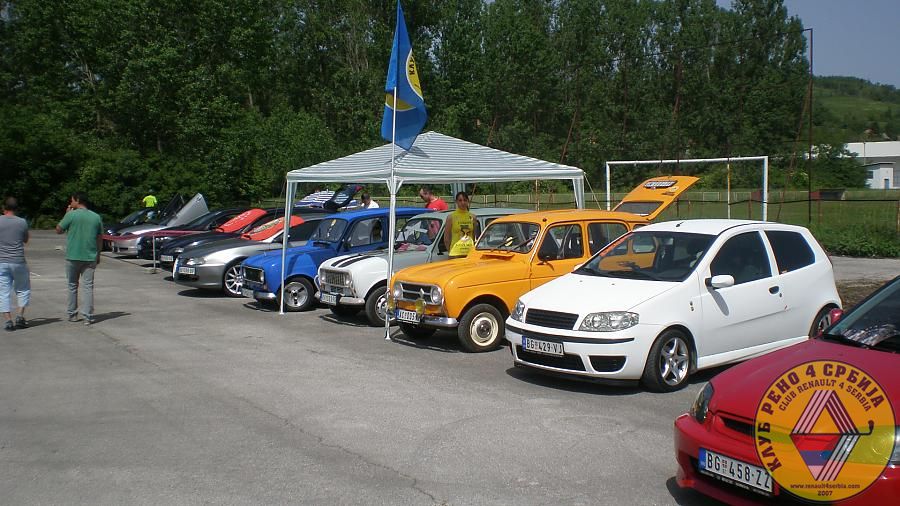 Renault 4 Serbia