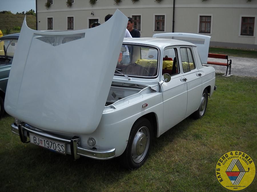 Renault 8 by FreeLance in Renault 8